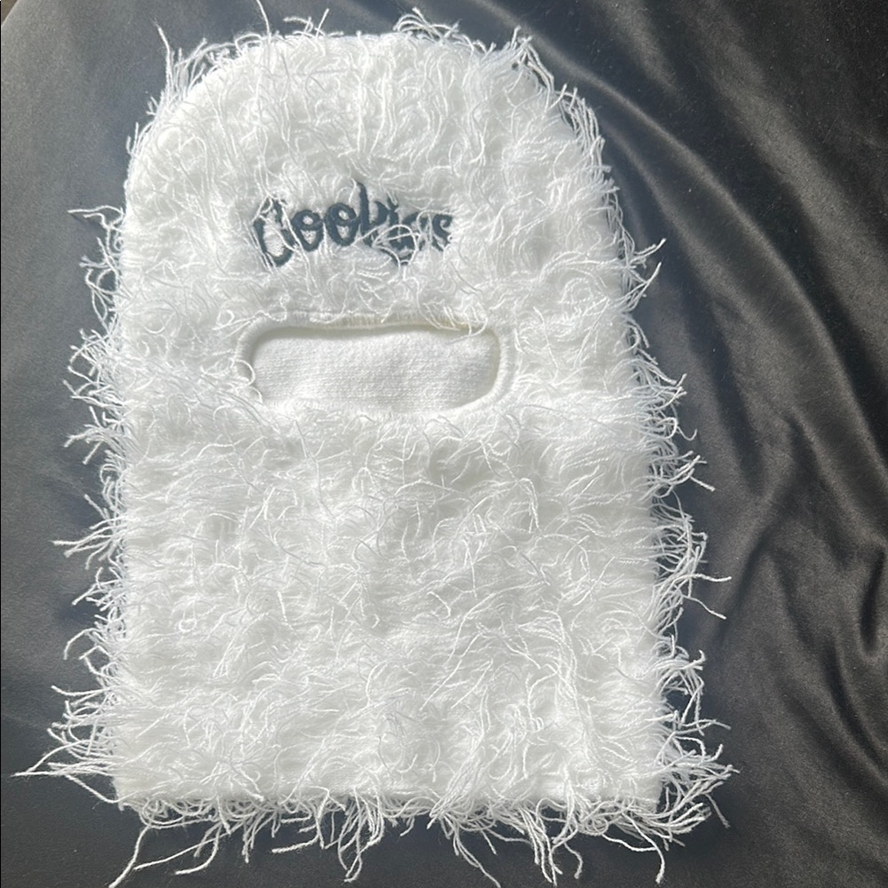 Cookies White Fluffy Face Mask